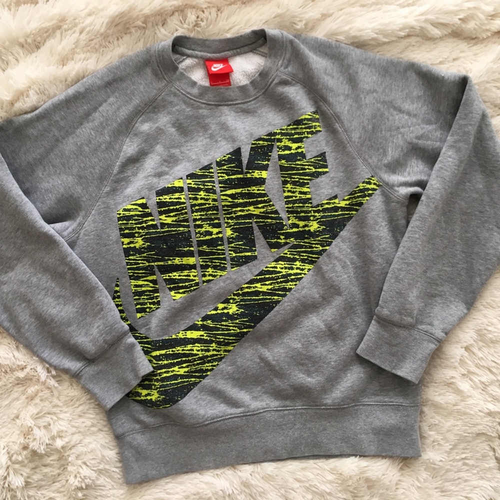 Nike Graphic Logo Crewneck